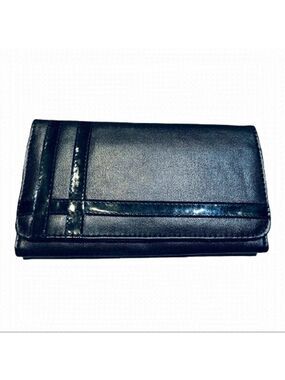 𝅺avon Multi Compartment Trifold Wallet Black